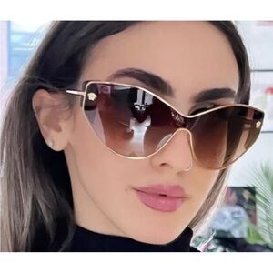 Versace sunglasses only worn one time